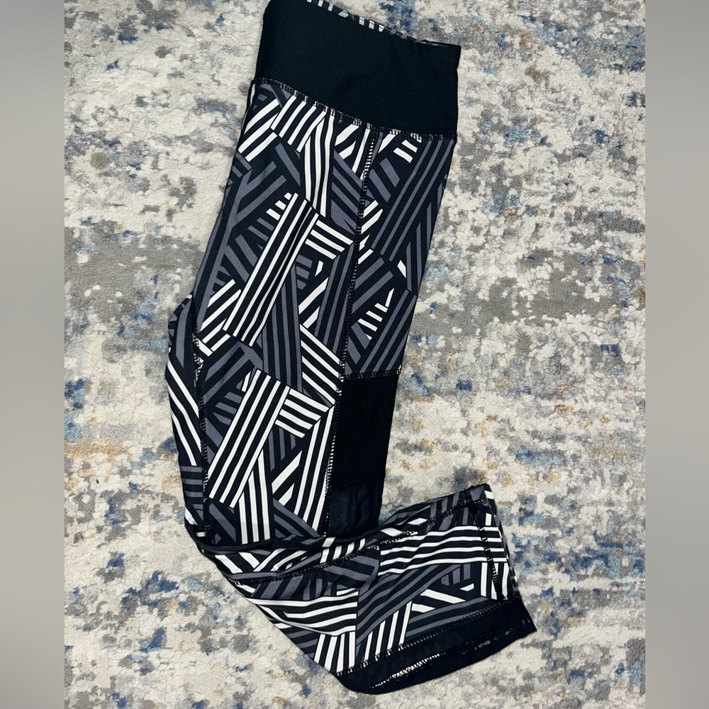 Adore me Capri leggings